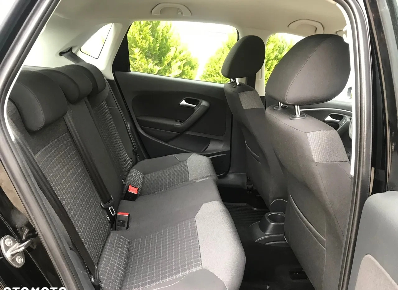 Volkswagen Polo cena 46900 przebieg: 25937, rok produkcji 2015 z Trzebnica małe 254